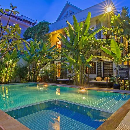 Apsara Centrepole Hotel Siem Reap Bagian luar foto
