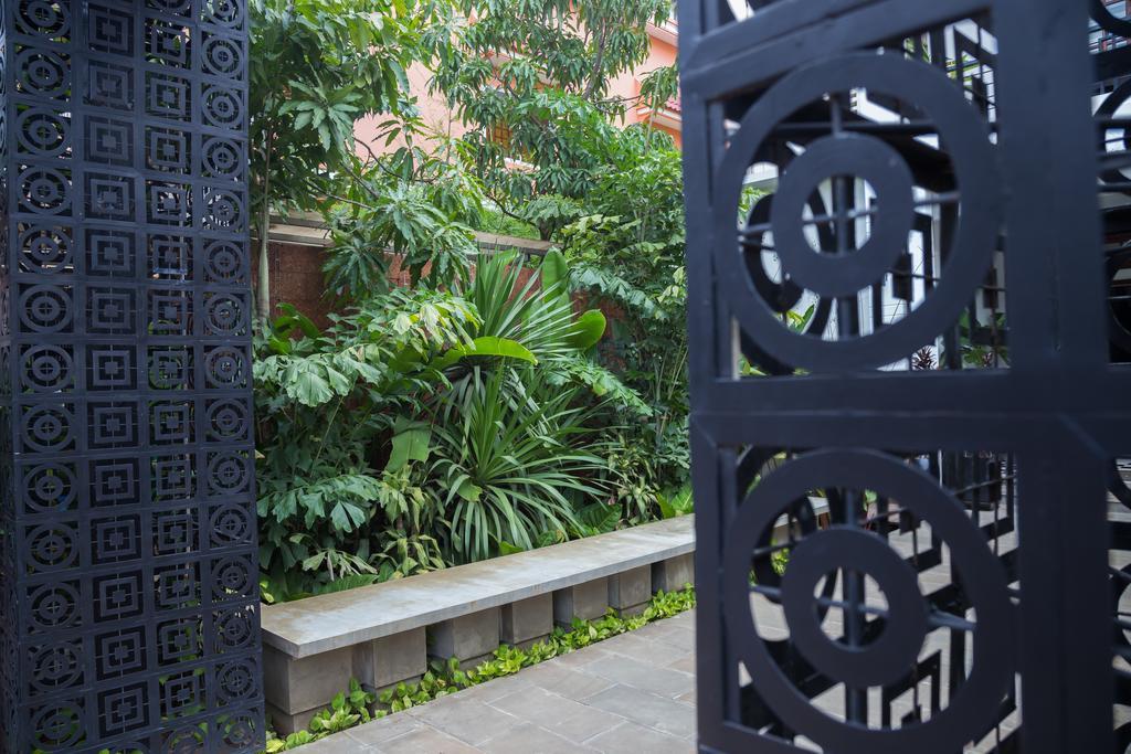 Apsara Centrepole Hotel Siem Reap Bagian luar foto
